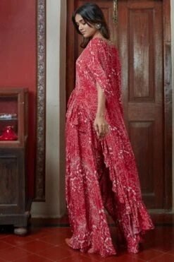 Arpita Mehta Red & Sand Garden Print Cape Set 5 Arpita Mehta Red & Sand Garden Print Cape Set -Inca Style Shop 020623am02 3