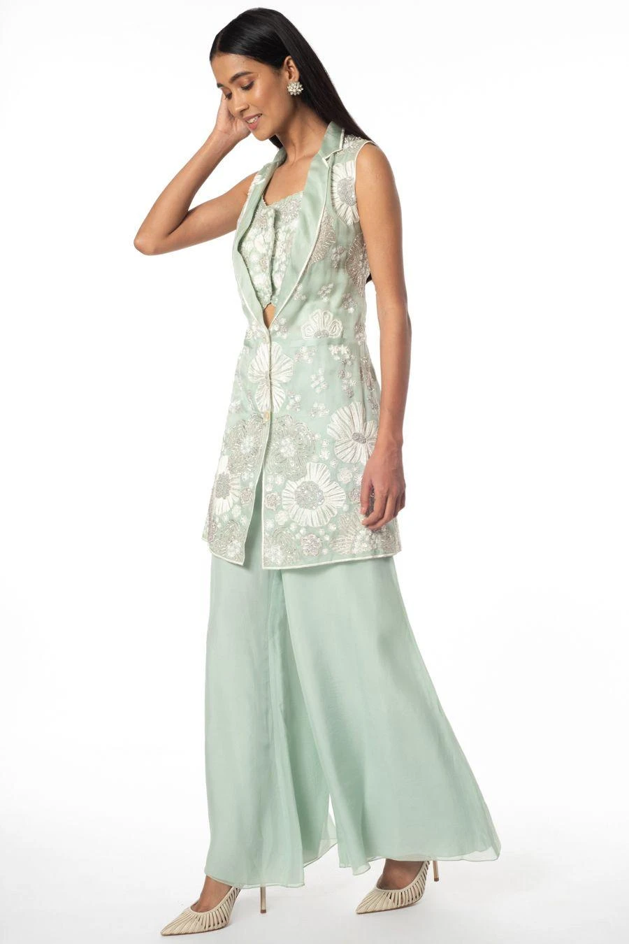 Mishru Green Floral Embroidered Cape Set 2 Mishru Green Floral Embroidered Cape Set - Image 2