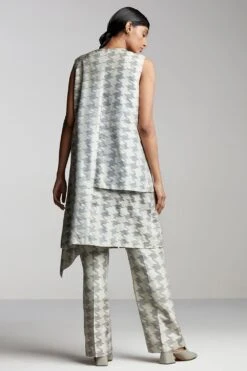 Alamelu Handloom Ikat Sleeveless Jacket -Inca Style Shop alme 001 3