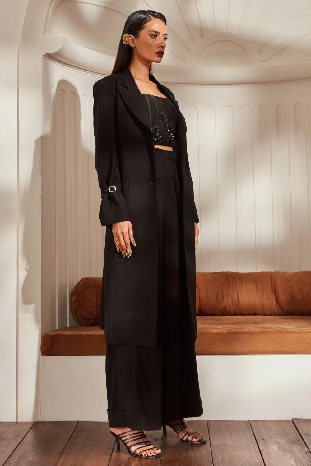Nikita Mhaisalkar Black Textured Suiting Jacket Set 2 Nikita Mhaisalkar Black Textured Suiting Jacket Set - Image 2