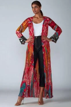 Saaksha & Kinni Pink Avain Printed Cape